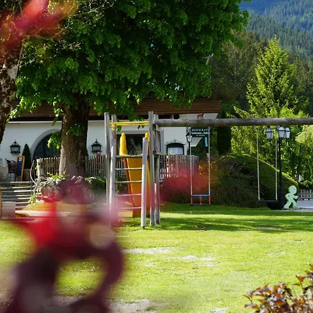 Bad Neunbrunnen Am Waldsee * Maishofen