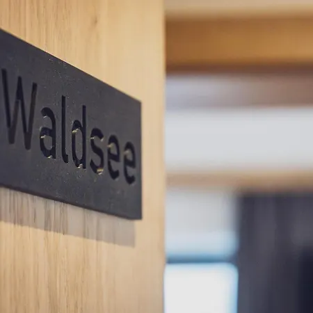 Bad Neunbrunnen Am Waldsee - Non Halal Hotel