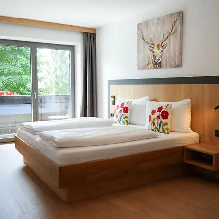 Bad Neunbrunnen Am Waldsee * Maishofen