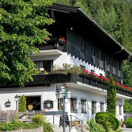Bad Neunbrunnen Am Waldsee - Non Halal * ميشوفن